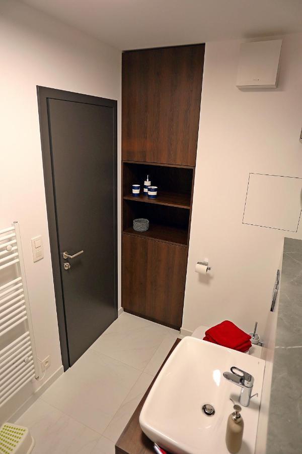 Modern Apartment Near The City Centre Urban براتسيلافا المظهر الخارجي الصورة